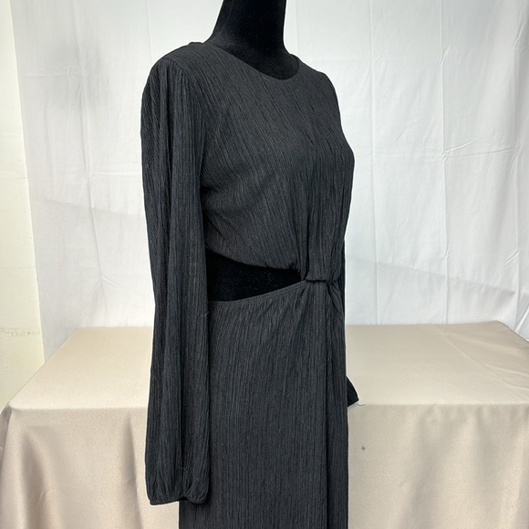 Lush Long Sleeve Twist Front Open Midrift Maxi Dress sz L - Picture 3 of 17